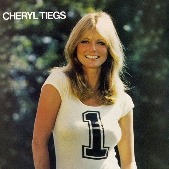 Vintage Cheryl Tiegs Medium to Dark Wash Denim Straight Leg Jeans 12 - Picture 10 of 13